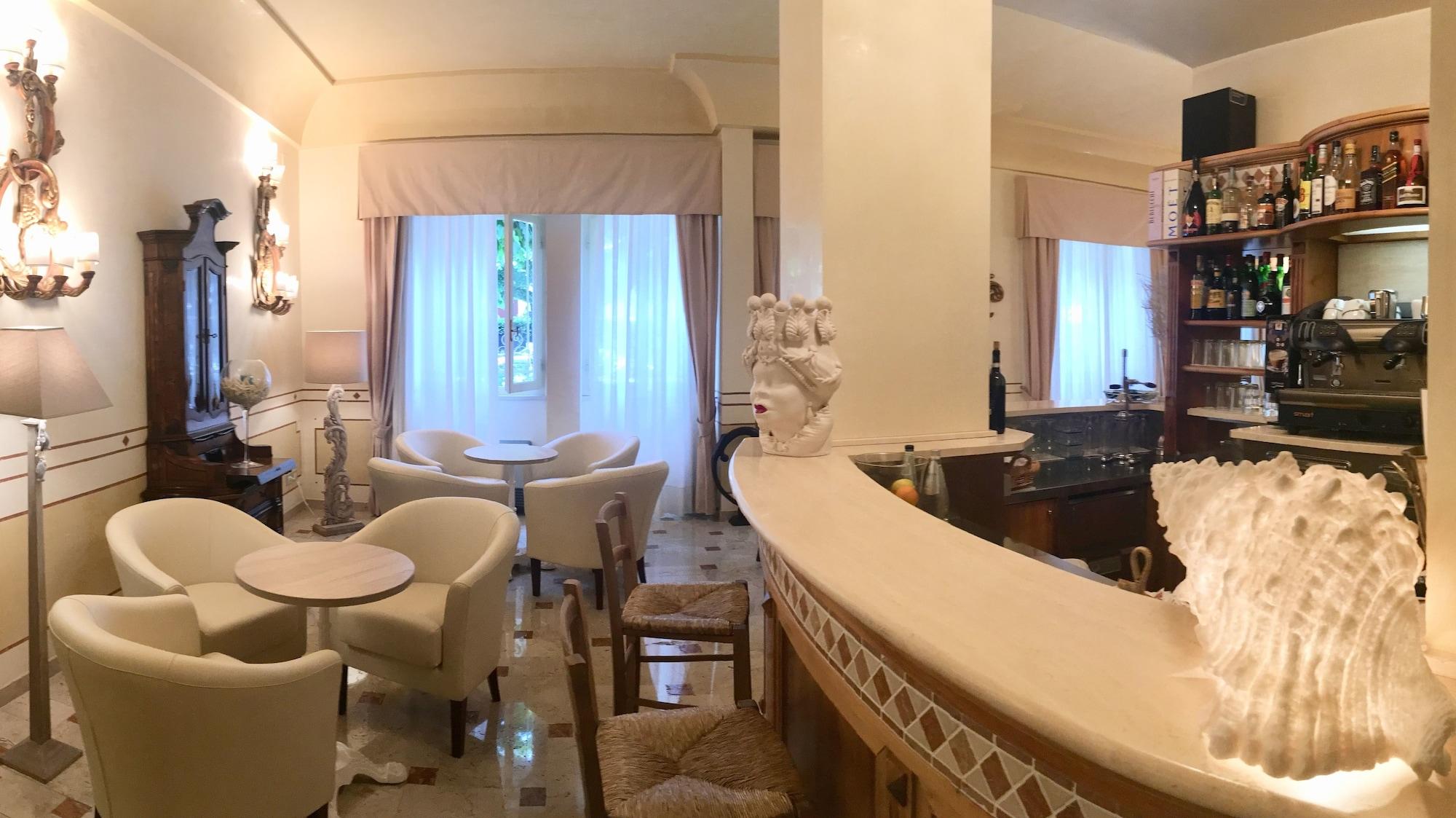 Hotel Olimpia 포르데데이마르미 외부 사진
