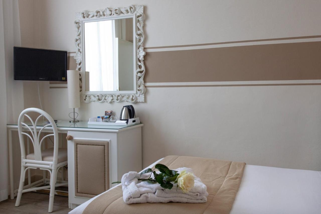 Hotel Olimpia 포르데데이마르미 외부 사진