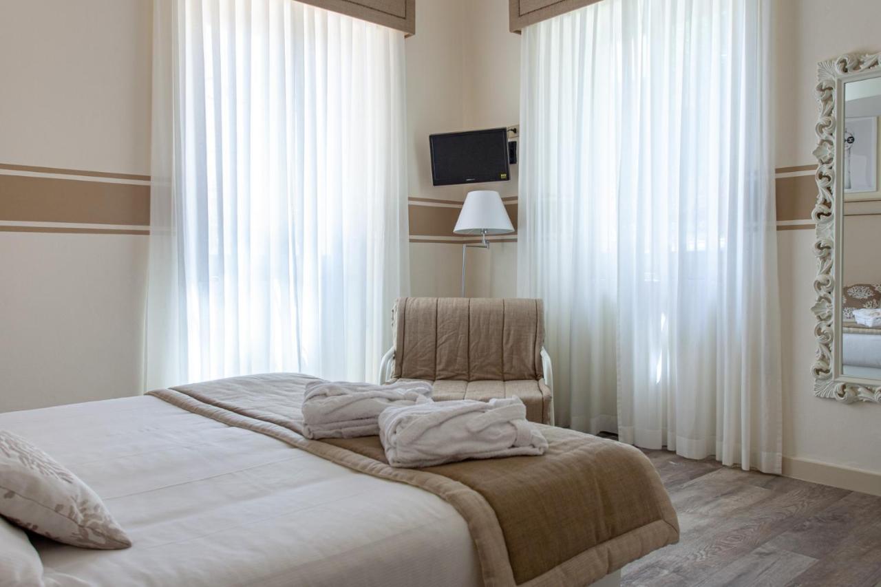 Hotel Olimpia 포르데데이마르미 외부 사진