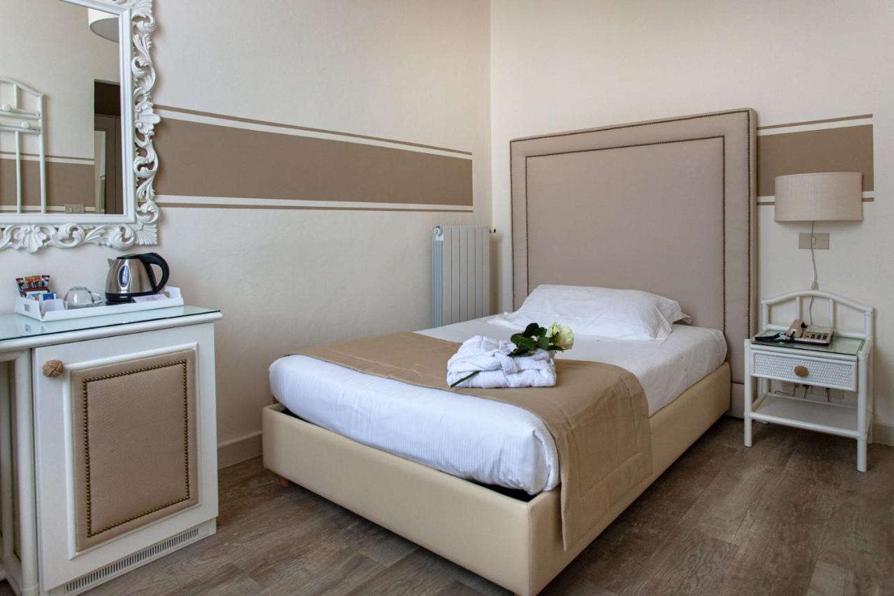 Hotel Olimpia 포르데데이마르미 외부 사진